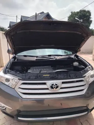 Toyota Highlander Limited 2011 Gray