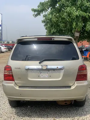 Toyota Highlander 2002 Gold