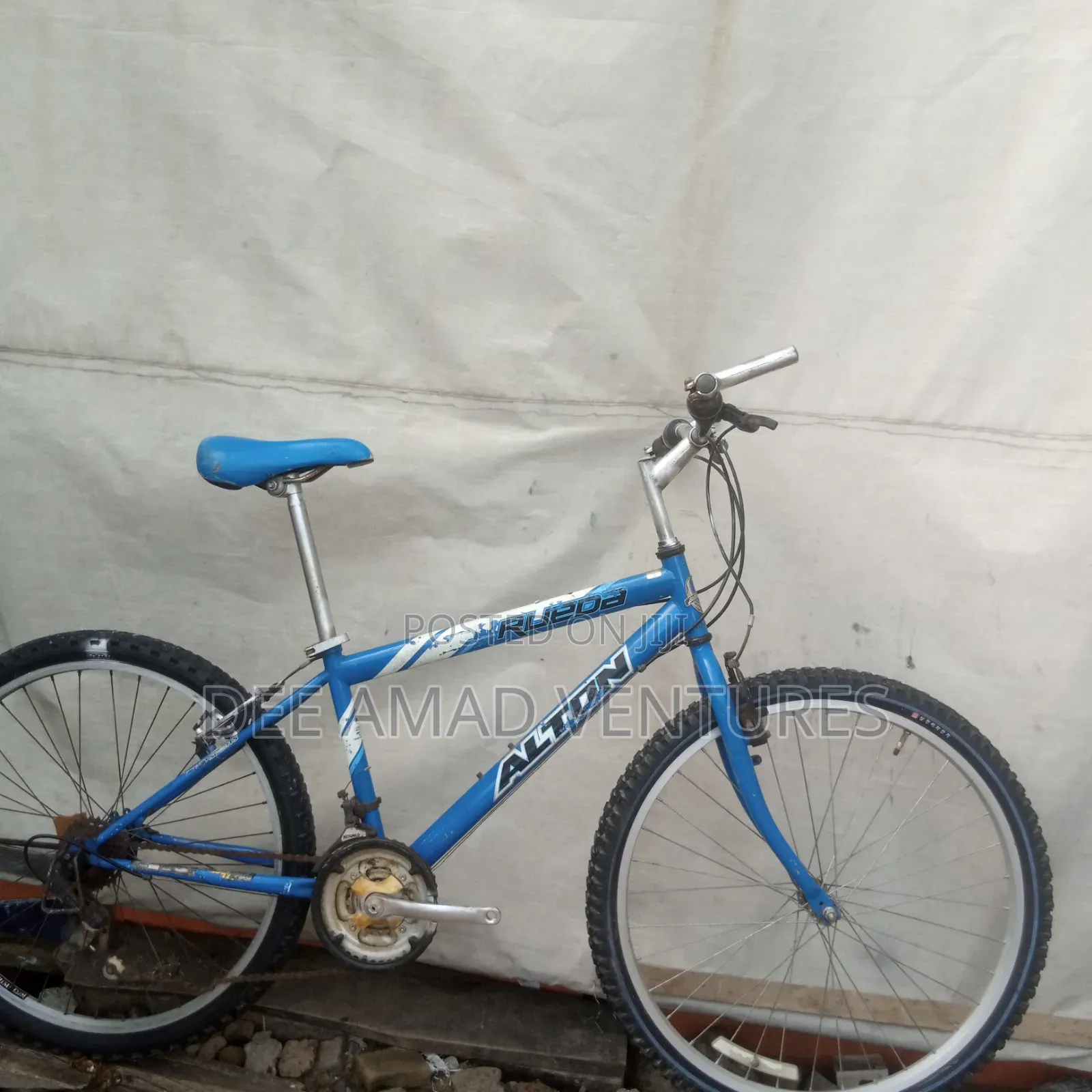 Plain Mountain Bicycle
