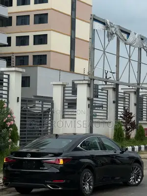 Lexus ES 2024 Black