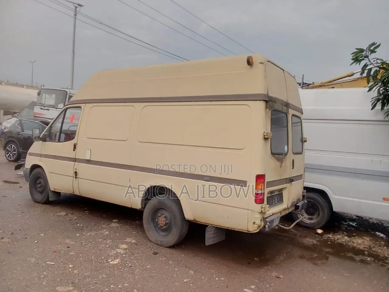 Ford Transit 2000 Brown