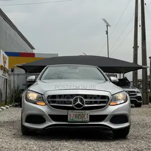 Mercedes-Benz C300 2016 Silver