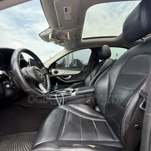 Mercedes-Benz C300 2016 Silver