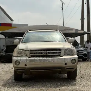 Toyota Highlander 2002 Gold