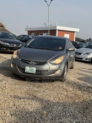 Hyundai Elantra GLS Sedan FWD (1.8L 4cyl 6A) 2013 Gray