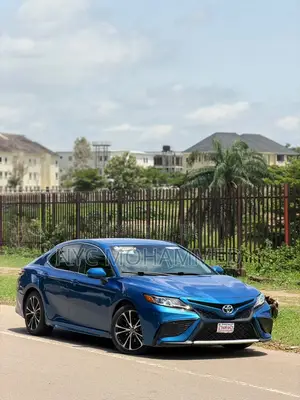 Toyota Camry SE Nightshade FWD 2020 Blue