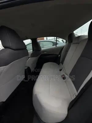 Toyota Corolla LE 2020 Blue