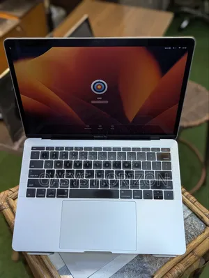 Laptop Apple MacBook Pro 2017 8GB Intel Core i5 SSD 256GB