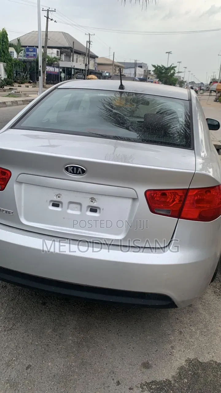 Kia Forte 2011 Silver