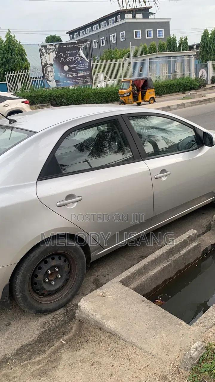 Kia Forte 2011 Silver