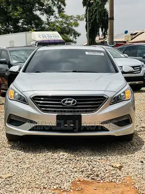 Hyundai Sonata Base Sedan FWD (2.4L 4cyl 6A) 2016 Silver