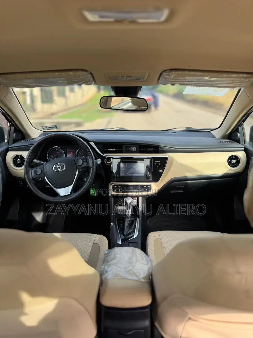 Toyota Corolla 2017 Black