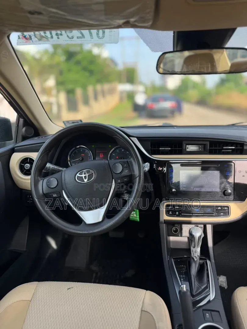 Toyota Corolla 2017 Black