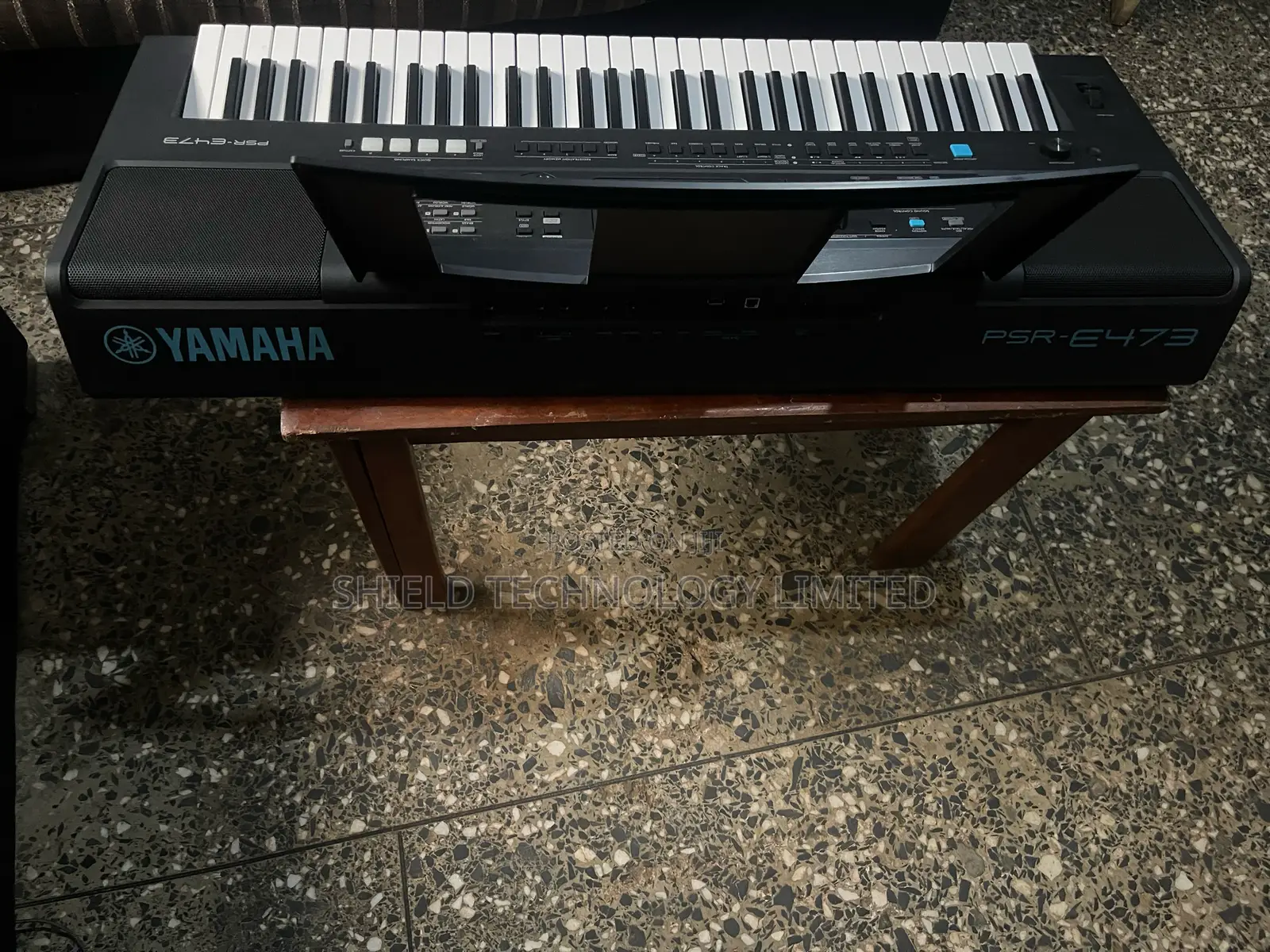 Yamaha PSR E473