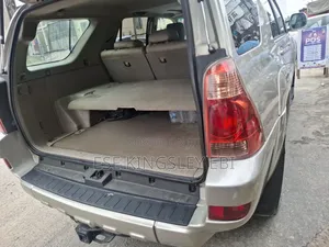 Toyota 4-Runner 2005 Gold