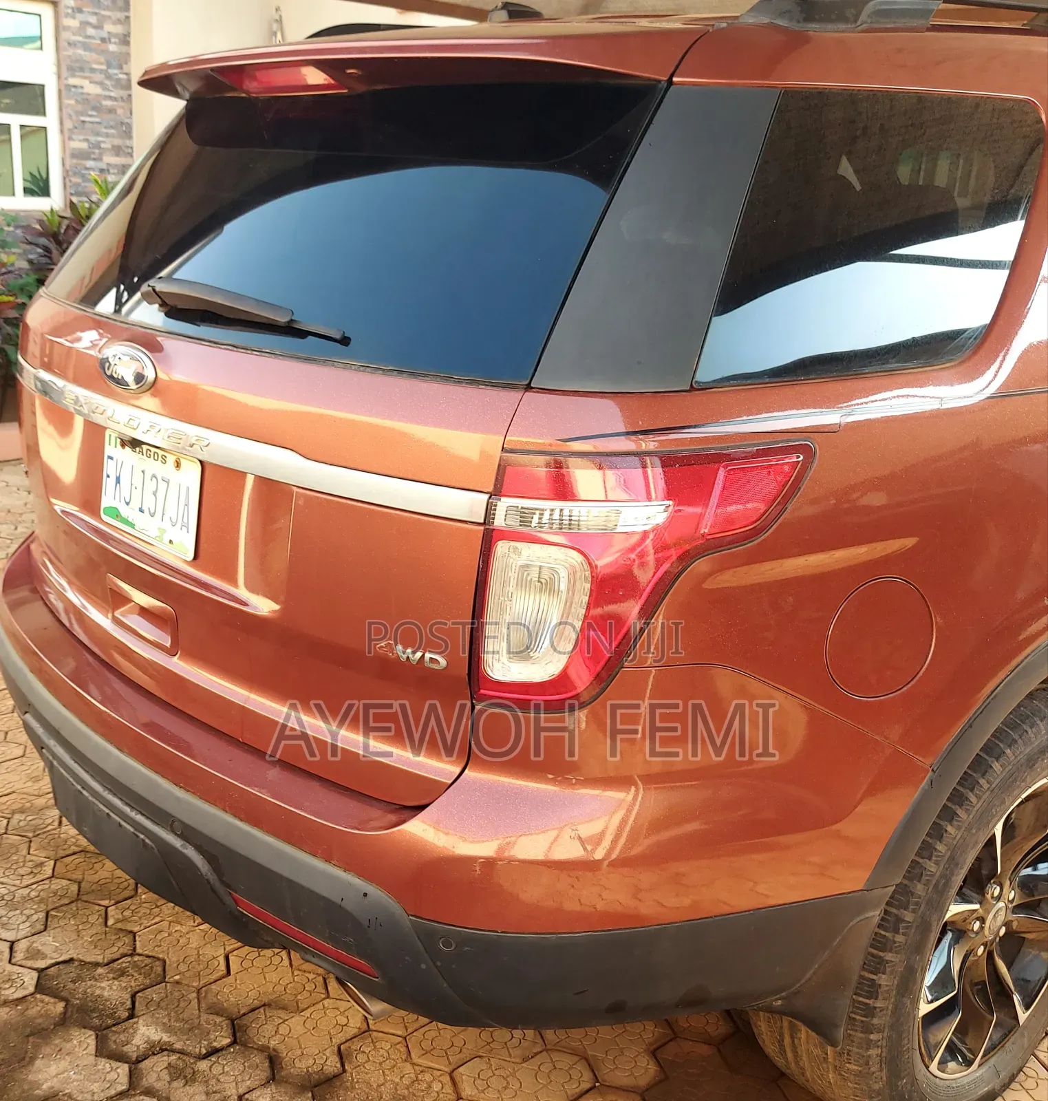Ford Explorer 2012 Brown