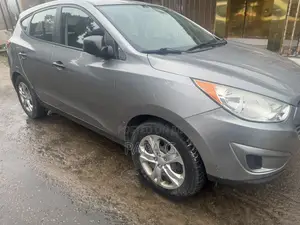 Hyundai Tucson GL FWD 2012 Silver