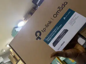 Tp Link 24 Ports Gigabits Managed Switch + 4 SFP