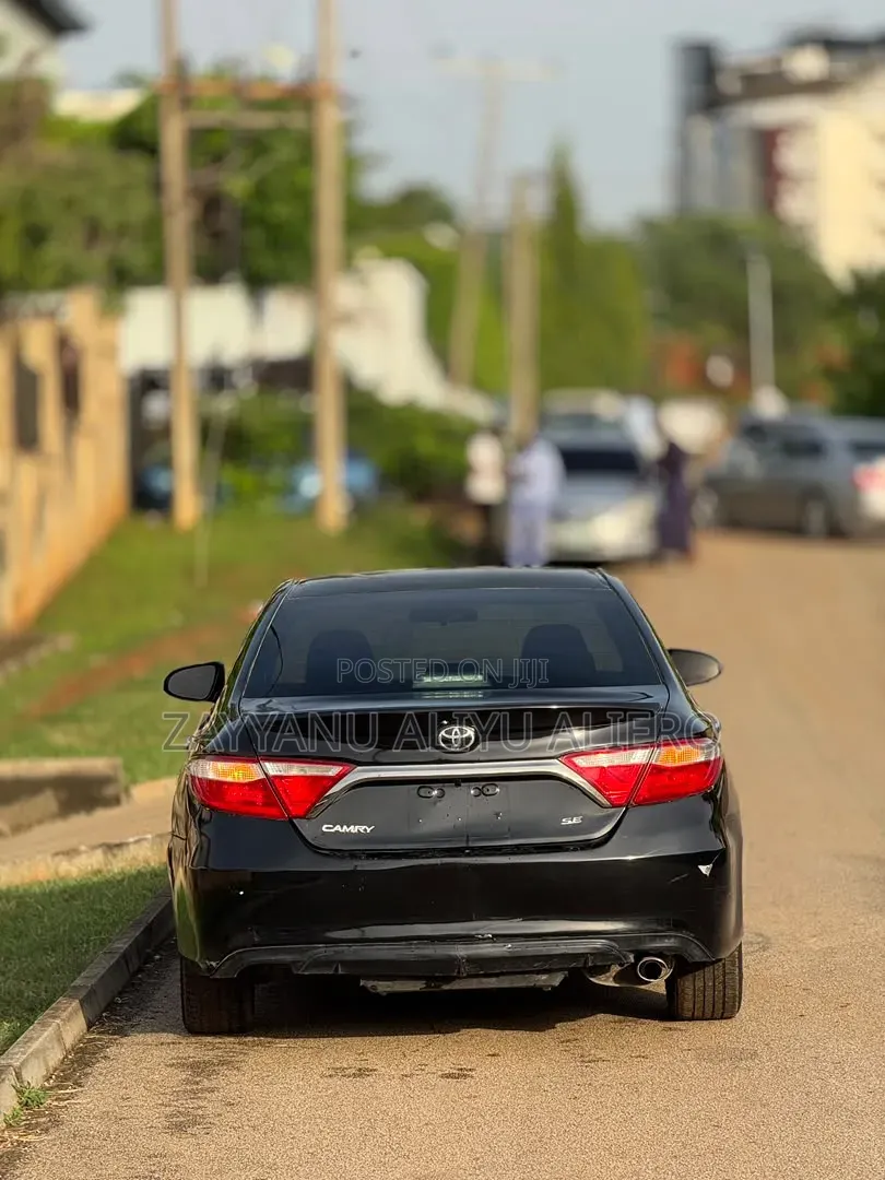 Toyota Camry 2016 Black