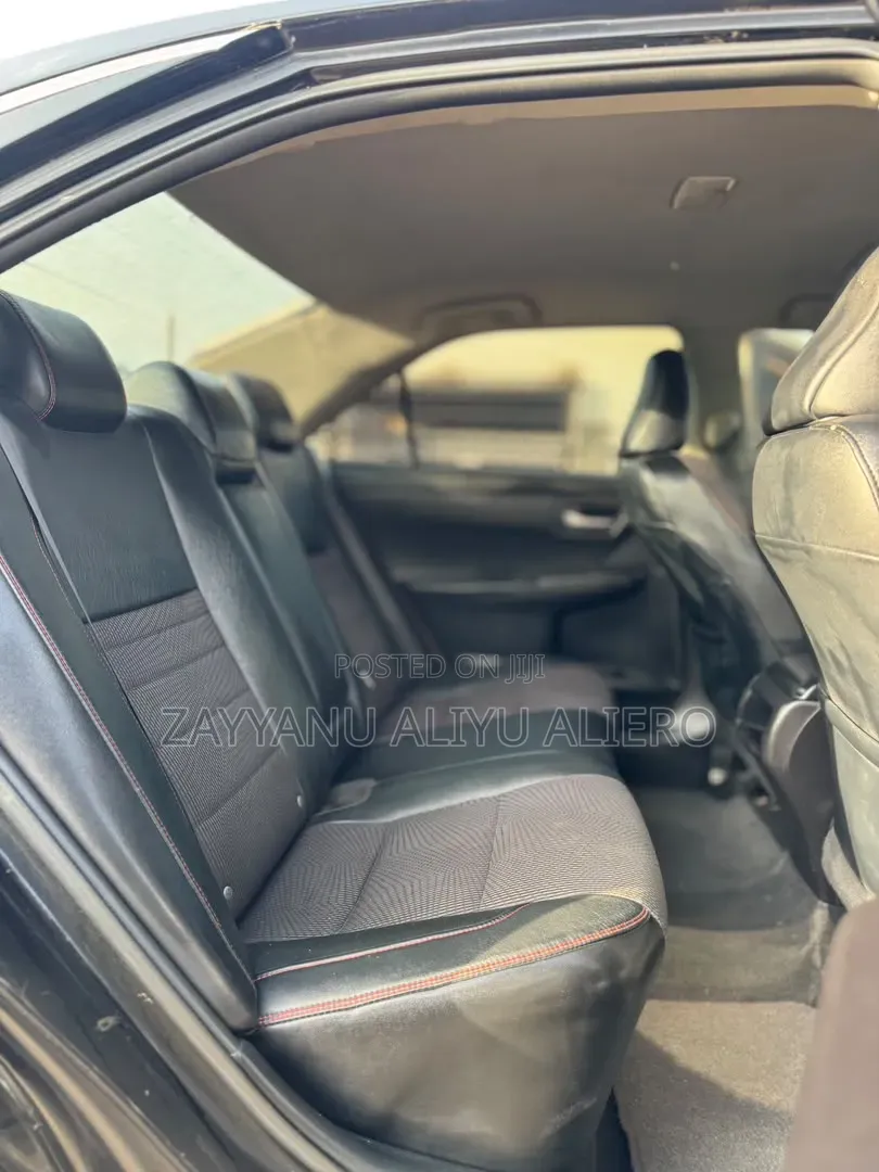 Toyota Camry 2016 Black