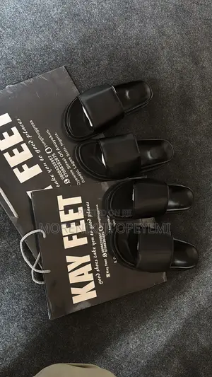 Slide Black