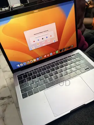 Laptop Apple MacBook Pro 2017 8GB Intel Core i5 SSD 256GB
