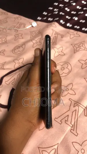 Apple iPhone 7 32 GB Black