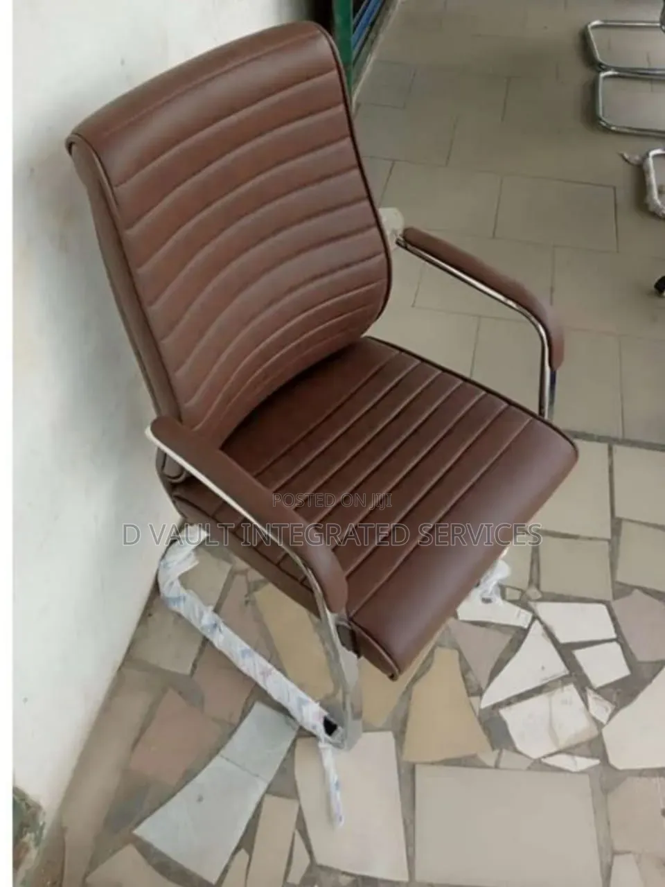 Modern Visitors Chair / Office Chair