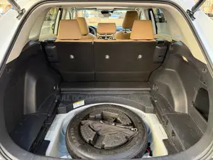 Toyota RAV4 XLE AWD 2019 White