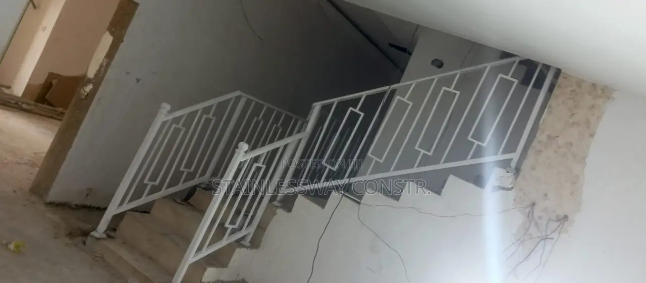 Wrought Iron Full Railing
