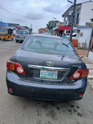Toyota Corolla 2010 Gray