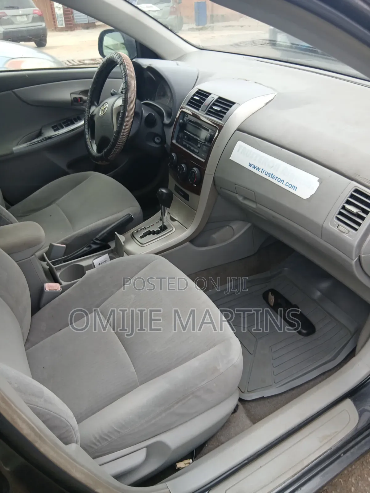Toyota Corolla 2010 Gray