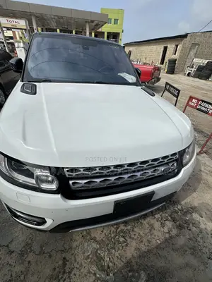 Land Rover Range Rover Sport SVR 4x4 (5.0L 8cyl 8A) 2017 Pearl