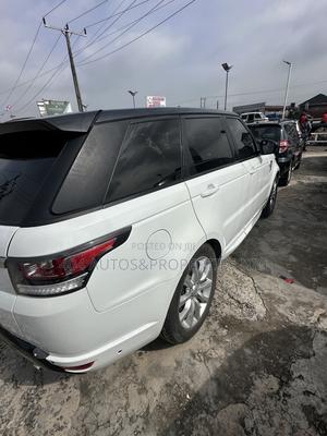 Land Rover Range Rover Sport SVR 4x4 (5.0L 8cyl 8A) 2017 Pearl