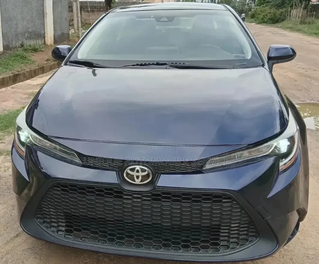 Toyota Corolla LE 2020 Blue