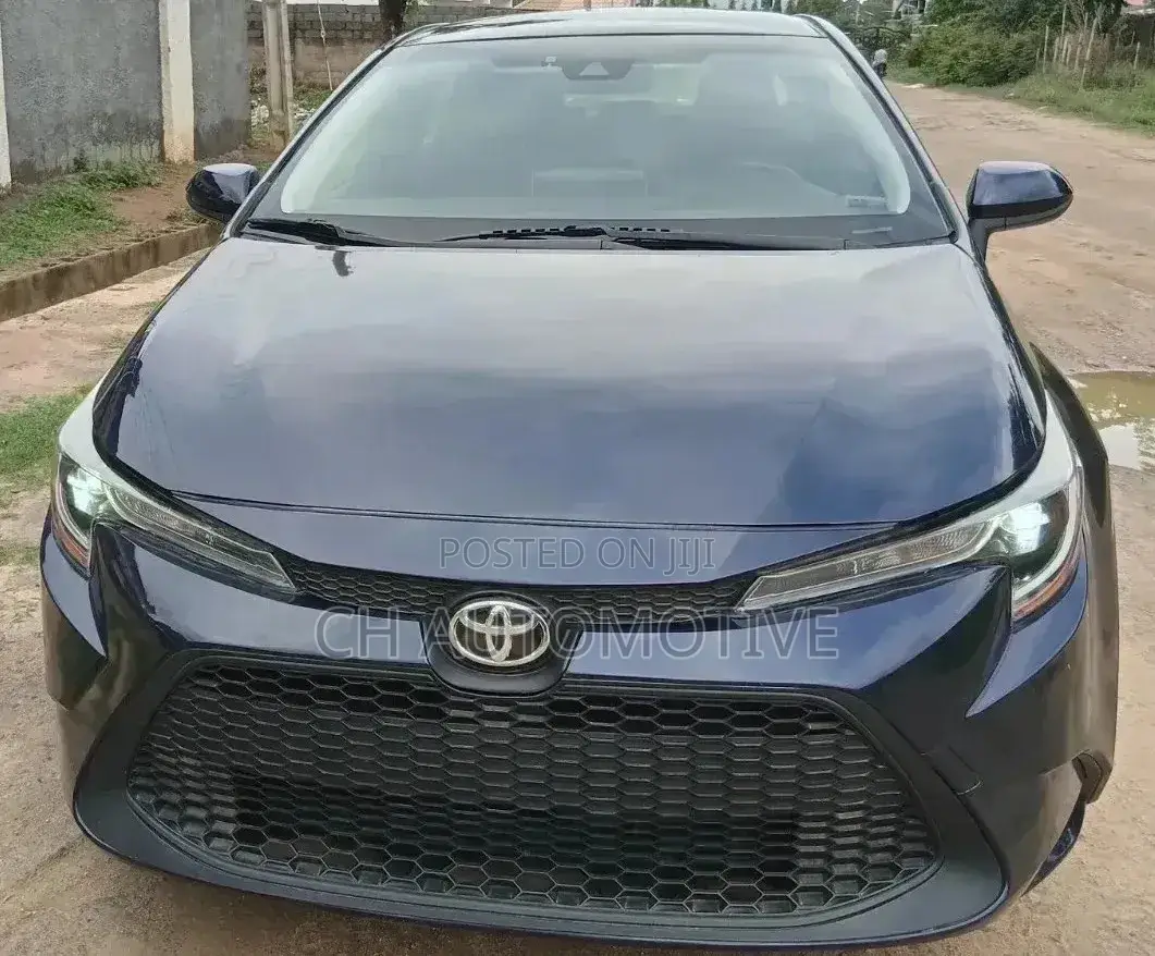 Toyota Corolla LE 2021 Blue