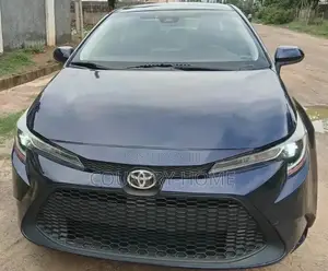 Toyota Corolla XSE 2021 Blue