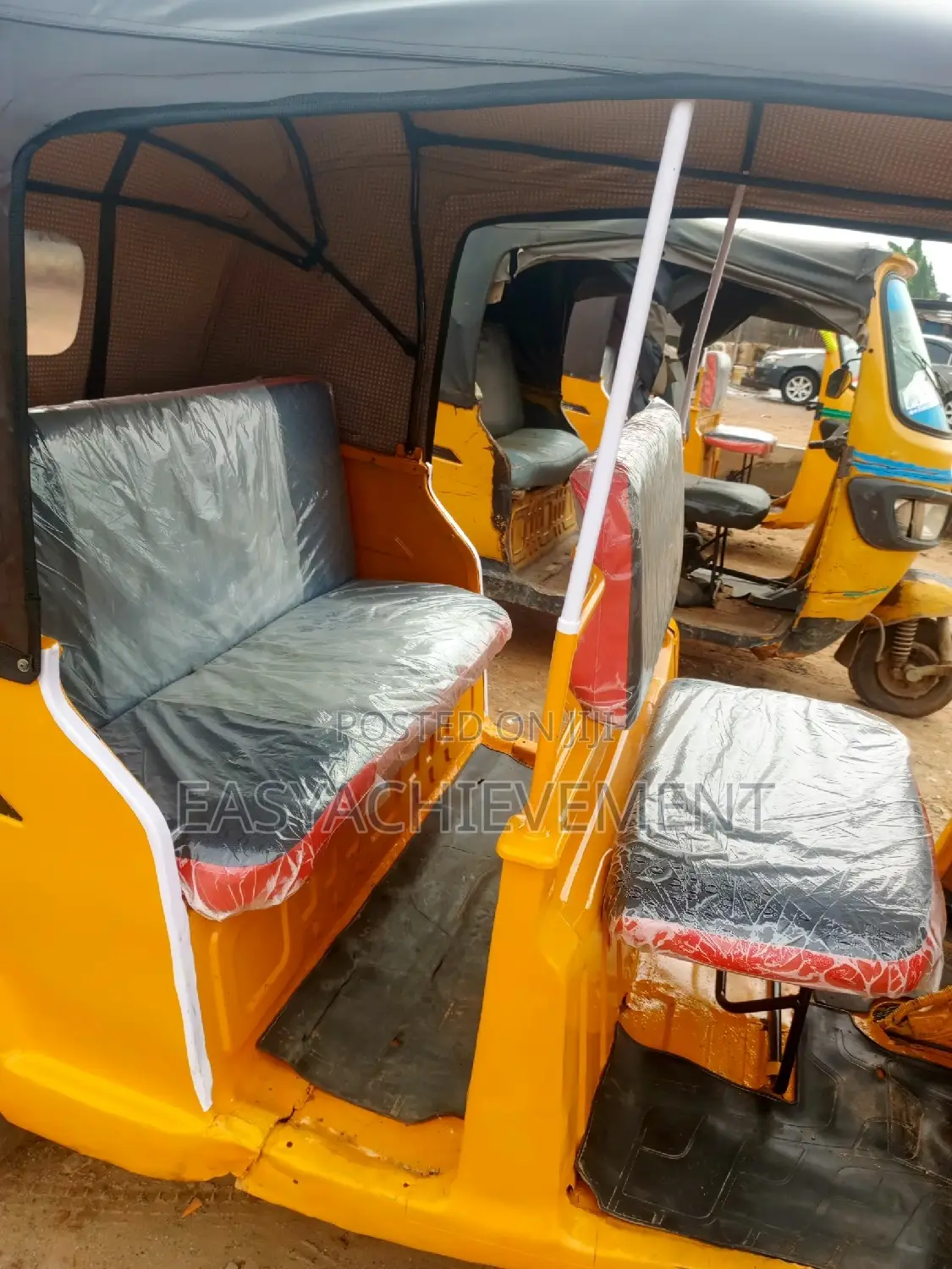 TVS HLX Plus ES 2018 Yellow