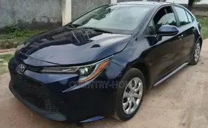 Toyota Corolla XSE 2021 Blue