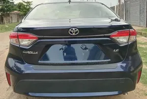 Toyota Corolla LE 2020 Blue