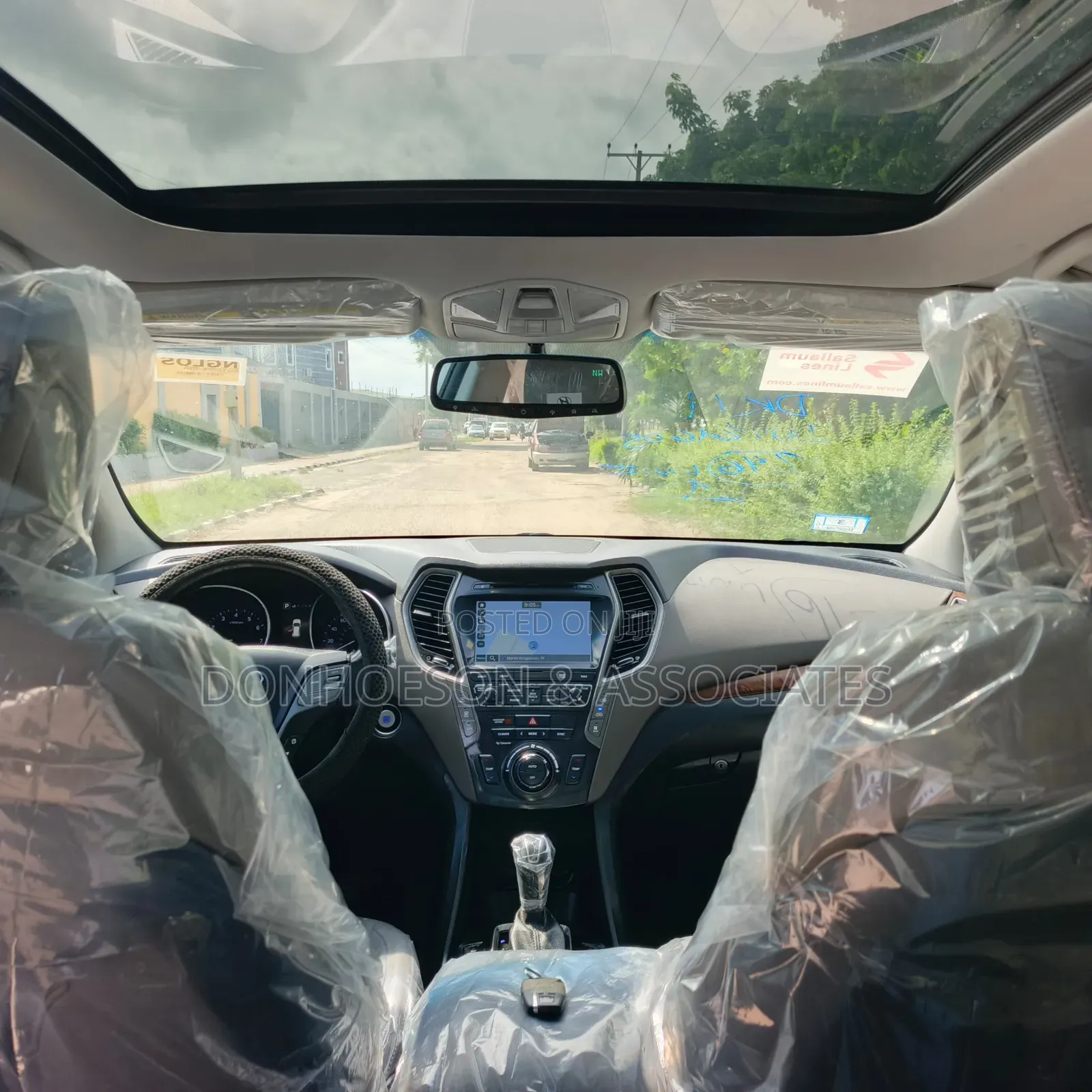 Hyundai Santa Fe 2017 White