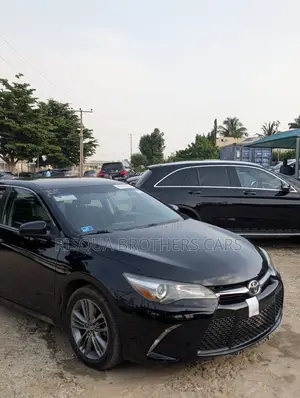Toyota Camry 2016 Black