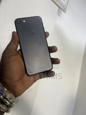 Apple iPhone 7 32 GB Black