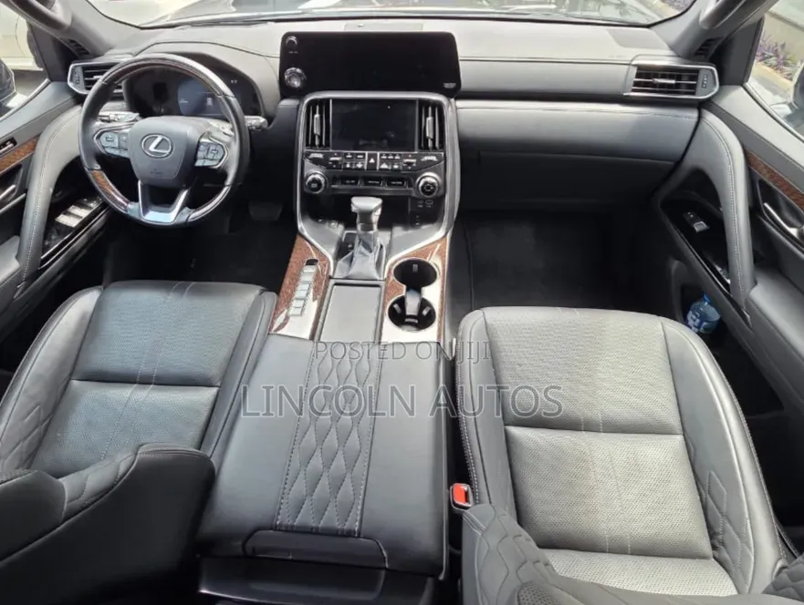 Lexus LX 600 2023 Matt Black