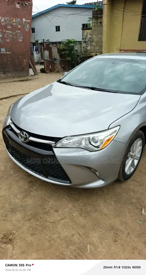 Toyota Camry 2016