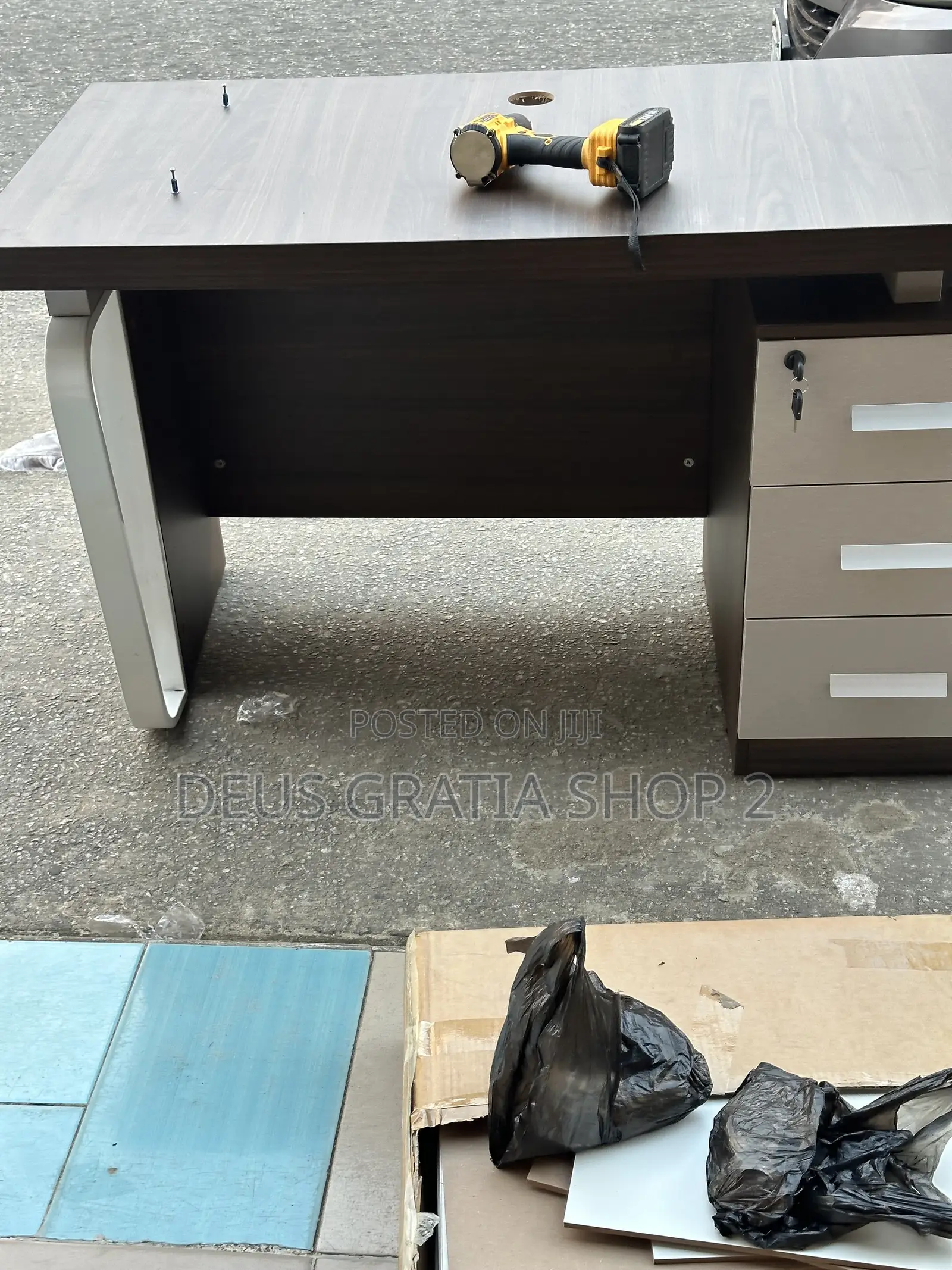 Office Table /Office Desk
