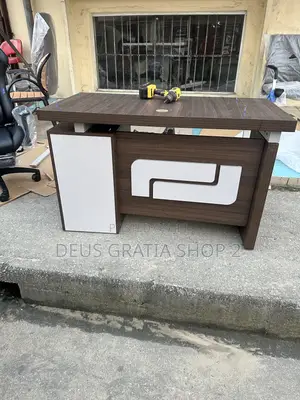 Office Table /Office Desk