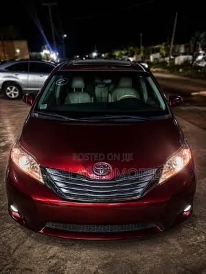 Toyota Sienna 2014 Burgundy