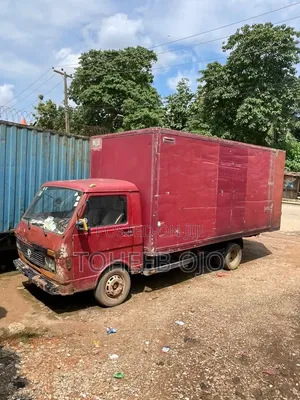 Volkswagen LT 1980 Red