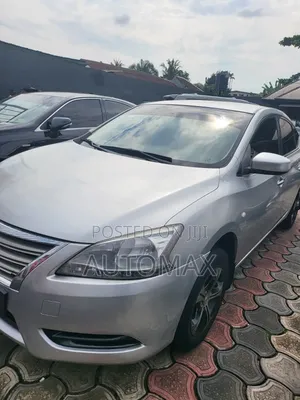 Nissan Sentra SR 4dr Sedan (1.8L 4cyl CVT) 2014 Silver